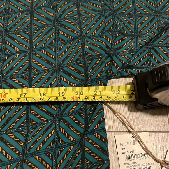 Leith Teal Colonial Geo Block Kimono - Picture 5 of 8